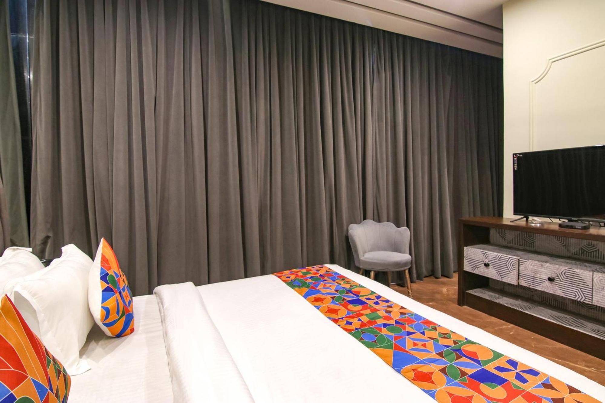 Fabhotel Prime K9 Crown Ludhiana Eksteriør billede