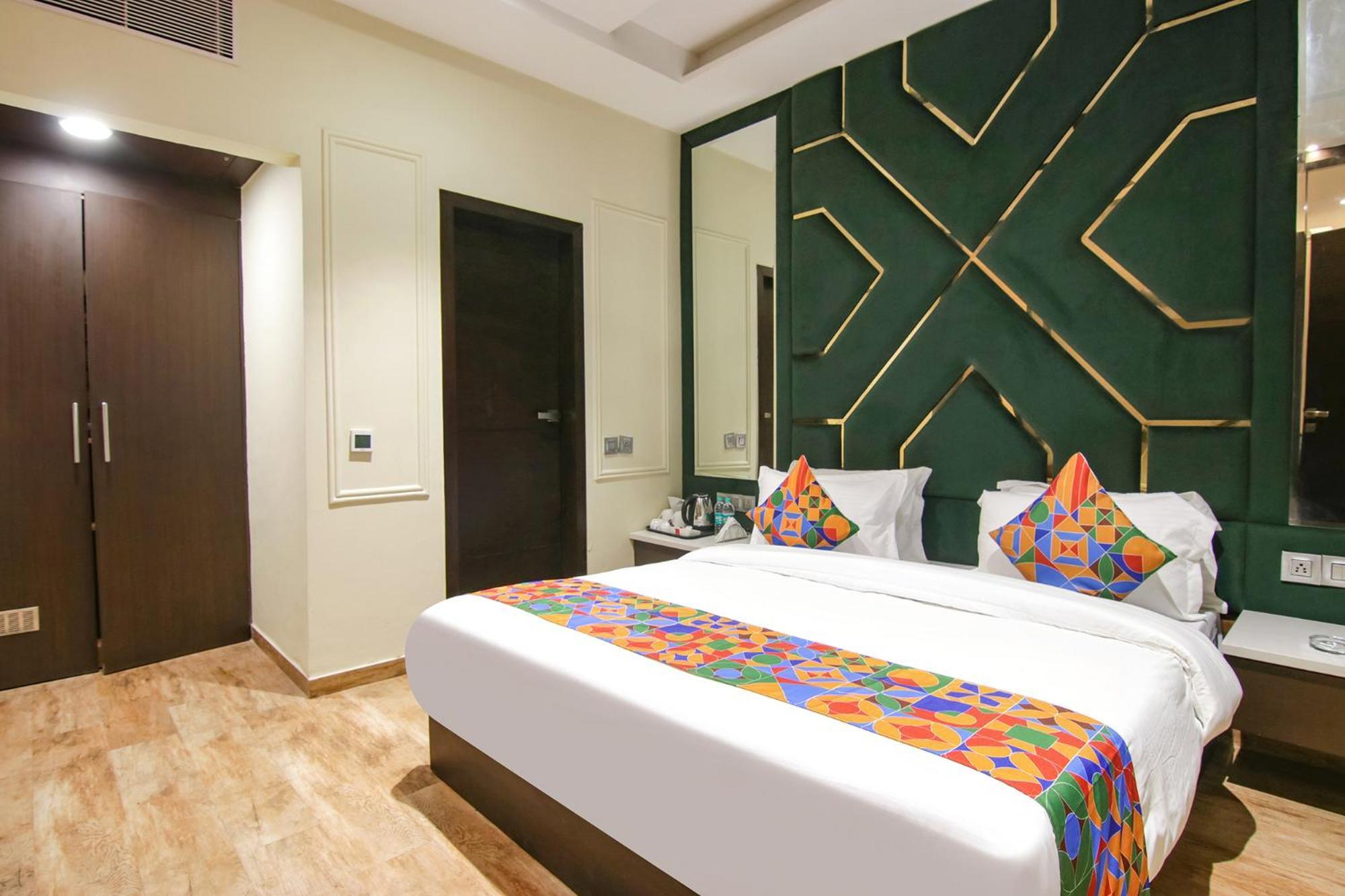 Fabhotel Prime K9 Crown Ludhiana Eksteriør billede