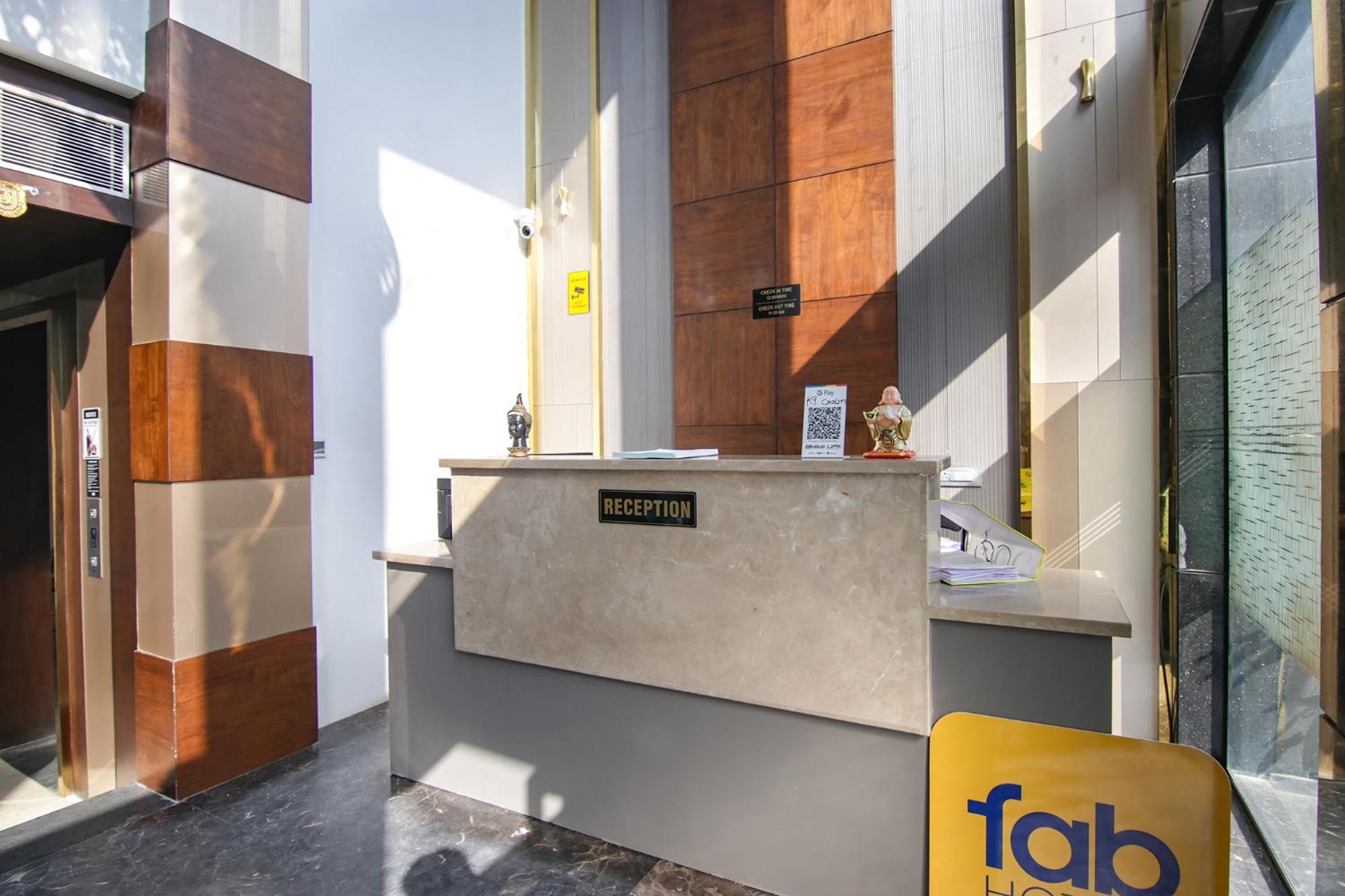 Fabhotel Prime K9 Crown Ludhiana Eksteriør billede