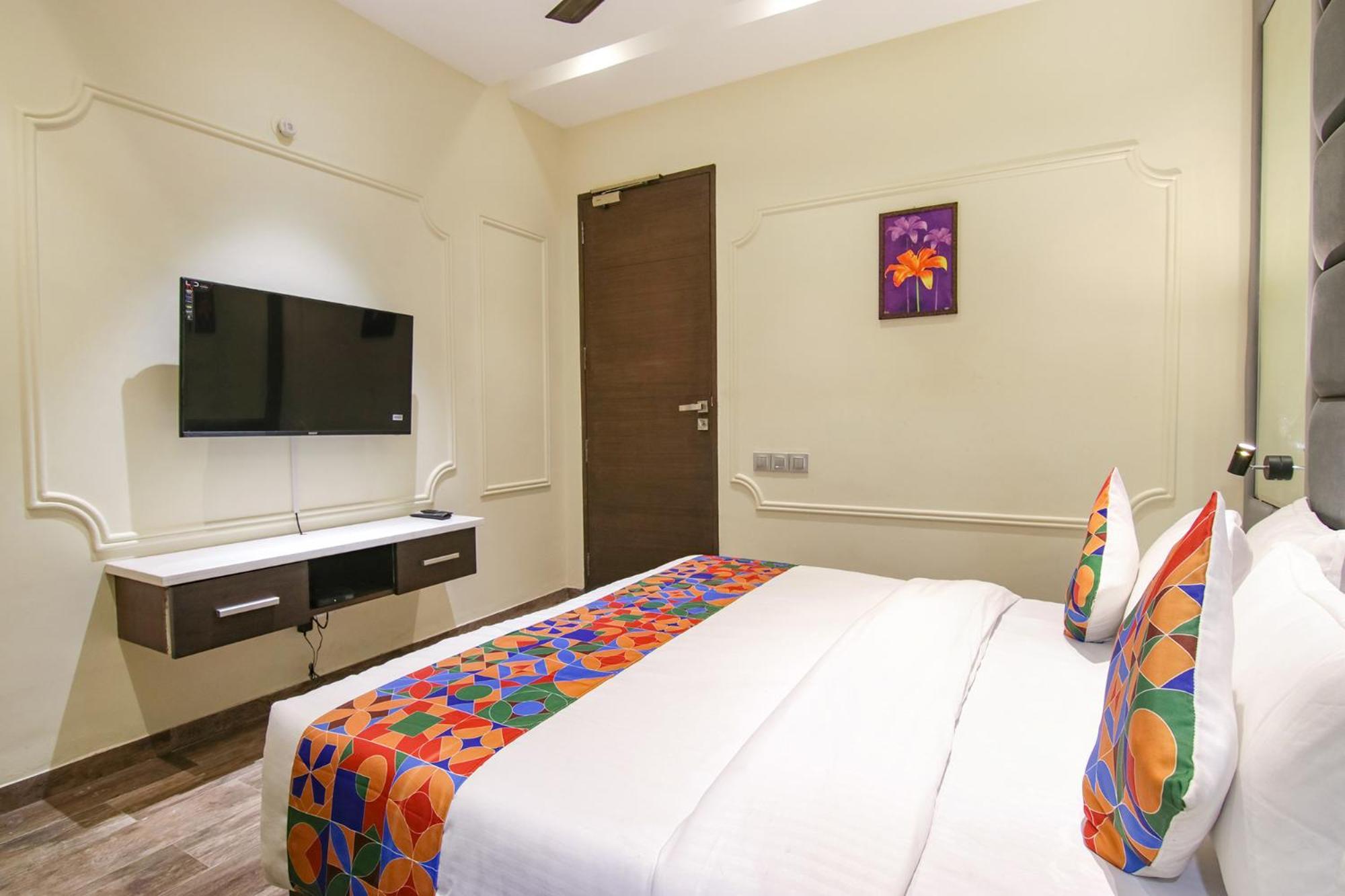 Fabhotel Prime K9 Crown Ludhiana Eksteriør billede